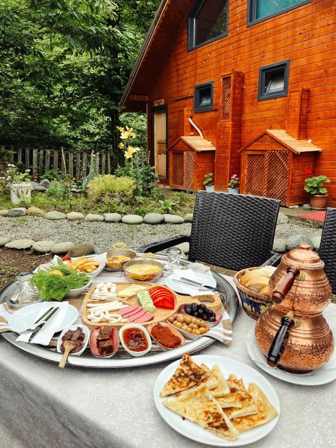 Kiana Bungalov Bed & Breakfast Ardesen ภายนอก รูปภาพ